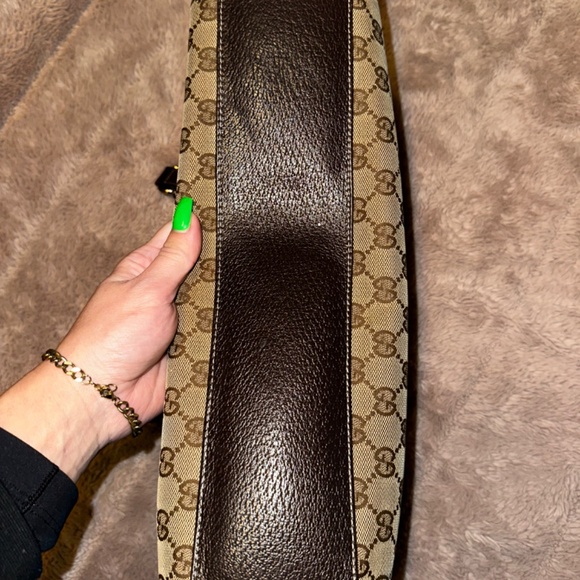GUCCI CHARMY! - Picture 8 of 11